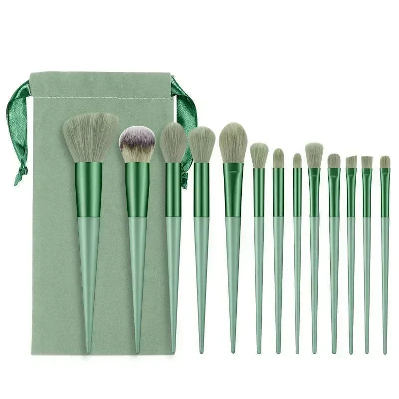 13-Piece Professional Makeup Brush Set – Soft, High-Quality Brushes for Flawless Application