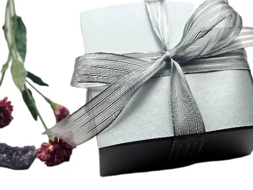 Luxurious English Rose Spa Gift Set Maroon Oliver